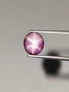 Gemas Mehrajudin, Rubí Estrella Rojo Rosado Natural, Cabujón Ovalado de 6 Rayos, Tratado con Cera/Aceite, Piedra Suelta de 3-5 Quilates, Rajasthan - Product Image 3