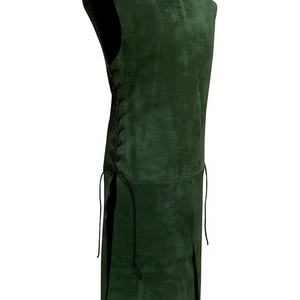 Jerkin en cuir-chasseur Jerkin en cuir de haute qualité par Andracor, fait main à Berlin - Product Image 1