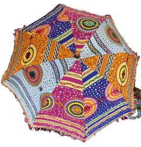 Compre un Paraguas Rajasthani de Diseño Colorido, Artesanía - Product Image 1