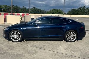 TESLA MODEL S 60 USADO, 2013, Volante a la Izquierda/Derecha - Product Image 2