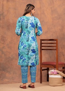 All Time Favorite V Neck Two Piece Kurti Set para Office & College Wear Tela de diseño tradicional - Product Image 5