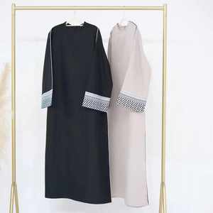 Abaya islamique modeste faite à la main pour femmes, broderie en soie, manches longues, design traditionnel musulman de Dubaï, haute qualité, toutes saisons - Product Image 4