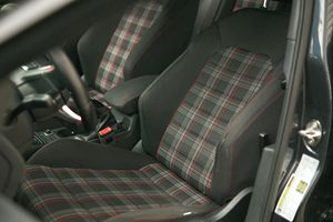 Volkswagen GTI S 2018 Económico con Volante a la Izquierda/Derecha - Product Image 3
