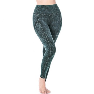 Mallas de mujer lavadas con ácido personalizadas, mallas de diseño deportivo de talle alto para yoga de tela suave para Mujer | Ropa deportiva - Product Image 2