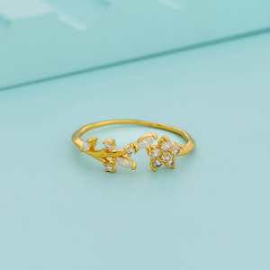 Bague tendance en acier inoxydable plaqué or 18 carats, incrustation élégante, cadeau idéal pour toutes les occasions 192546 - Product Image 1