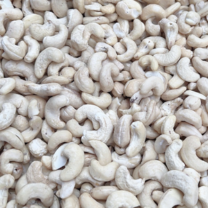 Meilleur prix Santigo Vietnam Noix de cajou brutes W320 Noix de cajou grillées Sans taxe - Product Image 1