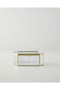 Boîte à bijoux élégante en métal et en verre, idéale pour présenter, organiser et conserver des collections de bijoux raffinés - Product Image 6