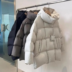 Chaqueta de Plumón Gruesa Impermeable y Cortavientos para Hombre con Capucha de Pato Blanco al 90%, Estilo Holgado y Moderno para Invierno 2024 - Product Image 3