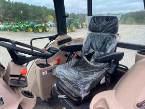 Venta caliente, precio de fábrica asequible Tractor Kubota M7060 en venta Potente confiable y perfecto para todas las necesidades agrícolas - Product Image 2