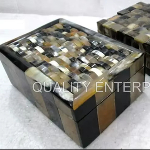 Luxury High End Eco-Friendly Polished Natural <b>Brown</b> Horn <b>Storage</b> <b>Box</b> with Clock for Home Decor Natural Crafts - Product Image 2