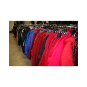 เสื้อแจ็คเก็ตกันลมมือสองจำนวนมาก แบรนด์สั่งทำพิเศษ CA/9 ของแท้ - Product Image 4