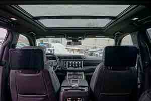 GMC Yukon XL Denali Sport Utility CAR SUV d'occasion en excellent état - Product Image 4