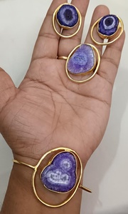 สร้อยข้อมือที่สวยงามพร้อมแหวนและต่างหูเม็ดเดี่ยวชุดเครื่องประดับหินอาเกตระดับพรีเมี่ยมสำหรับผู้หญิงที่มีการออกแบบที่หรูหราประณีต - Product Image 2