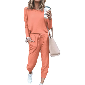 Ensemble de survêtement pour femmes de couleur unie de haute qualité avec logo personnalisé en gros ensemble de survêtements en coton à manches longues ensemble de survêtement pour femmes - Product Image 4