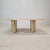 Elegante Mesa de Comedor de Travertino con Tapa Redonda y Base de Doble Pedestal, Diseño de Piedra Natural de Lujo para Interiores Modernos