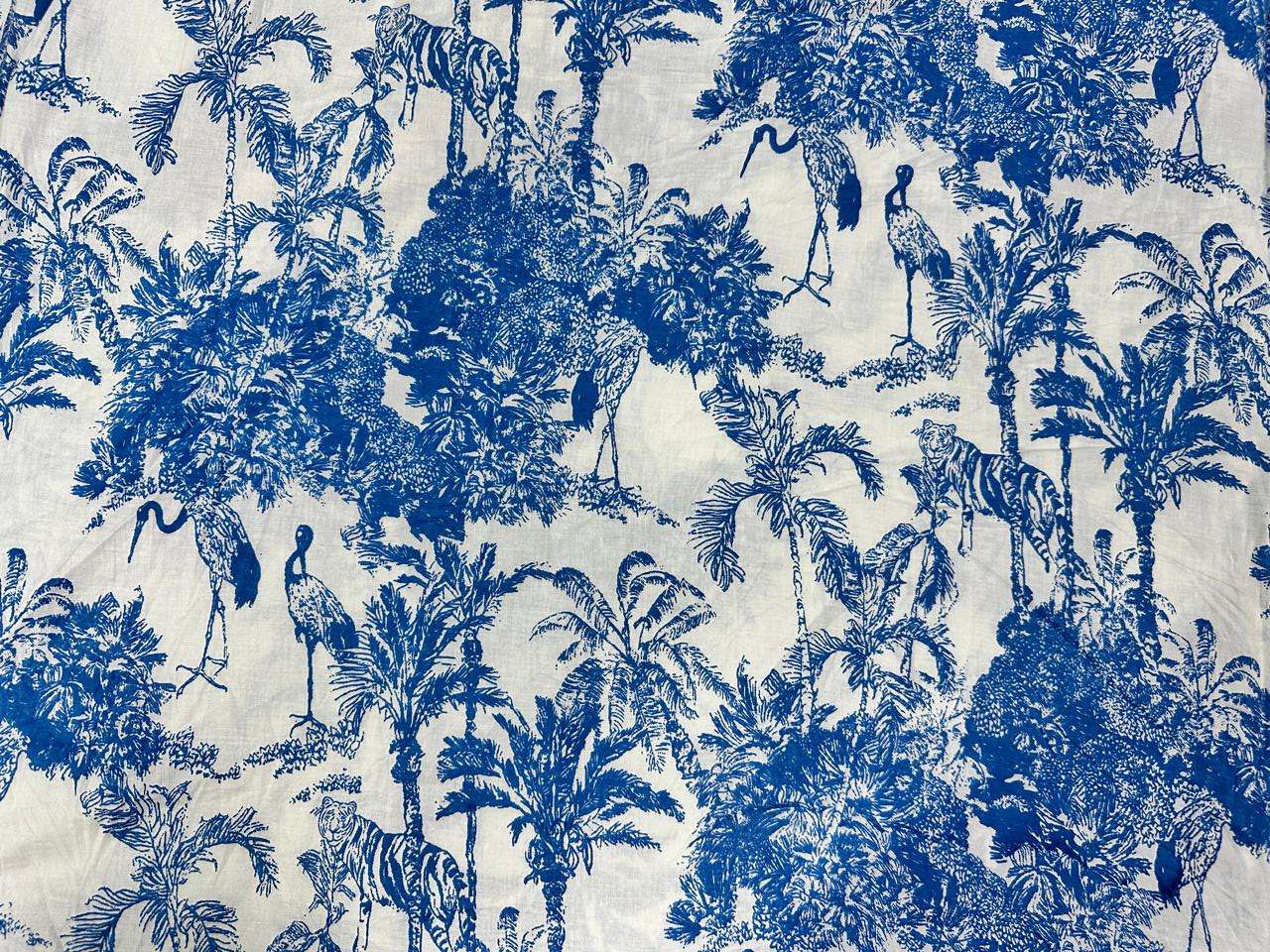 Comme montrent dans l'image