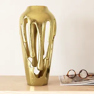 Jarrón de flores dorado creativo Simple moderno, decoración clásica para el hogar, sala de estar, jarrón de Metal - Product Image 2