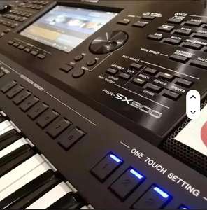 Teclado Workstation Digital PSR SX900 Listo para Enviar, Piano de Teclado con Carcasa de Fibra de Madera Sólida, Japón - Product Image 1