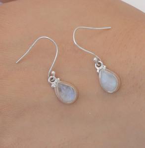 Pendientes Spinner de piedra lunar hechos a mano de plata de ley sólida 925, pendientes de mujer de regalo de boda perfecto de plata estampada 925 - Product Image 4