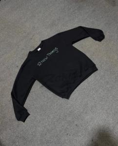 เสื้อสเวตเตอร์แขนยาวแบบปักสำหรับทุกเพศเสื้อสเวตเตอร์คอกลมแขนยาวผ้าคอตตอนสีพื้น - Product Image 2