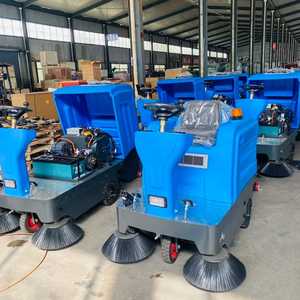Road Floor <b>Driving</b> Sweeper Machine Dry and Water Sweeping Equipment Fully Enclosed Road Sweeper - Product Image 3