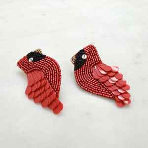 Pendientes de cuentas de estilo americano europeo, tachuelas bohemias occidentales rojas de loro, estilo clásico para bodas, venta al por mayor empanada de oro - Product Image 1