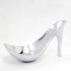 Bol décoratif en forme de feuille plaqué or, assiettes à vaisselle créatives sous vitrage, bol à dîner durable en aluminium et métal - Product Image 2