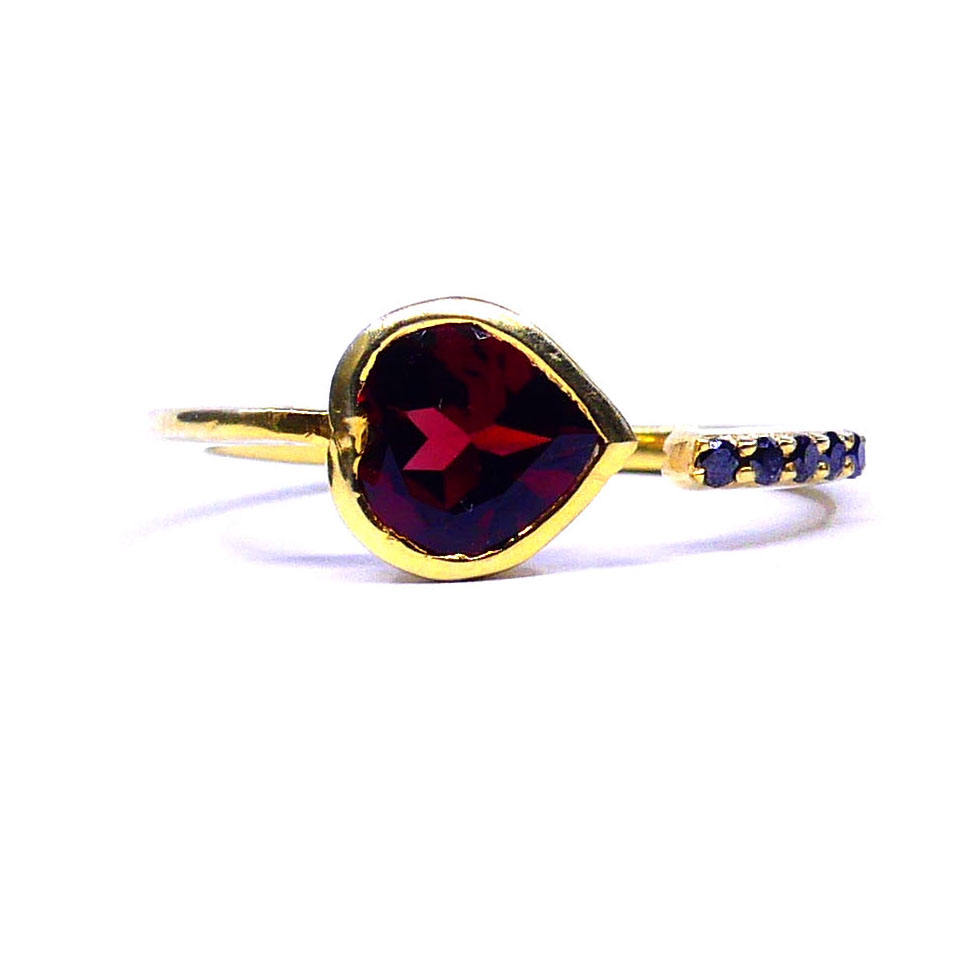 สีเหลือง