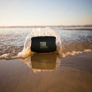 Altavoz Portátil de Metal con Luces LED AirPlay y Batería de Larga Duración para Fiestas y Uso en Exteriores - Product Image 3