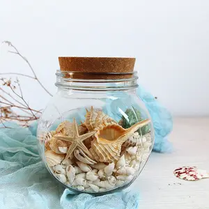 Bouteille en verre décorative de luxe, nouveaux objets de collection, décoration d'intérieur avec des coquillages naturels et du sable - Product Image 1