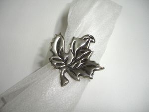 Anneau de serviette en aluminium fantaisie Vantage, plaqué nickel, en forme de feuille en relief, qualité supérieure, décoration de table de designer, décoration de mariage - Product Image 4