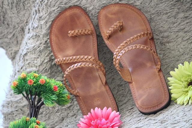 สีน้ำตาล