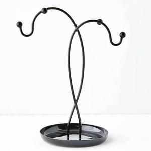 Support de bijoux noir chic pour boucles d'oreilles colliers anneaux organisateur moderne élégant pour vanité présentoir de table et dressing - Product Image 5