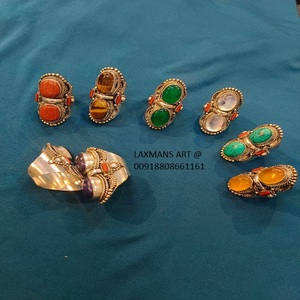 Latón tallado anillos de moda anillos hippie DE LA India diseñador piedra trabajo anillos diseños tibetanos anillos al por mayor anillos de piedra de latón - Product Image 1