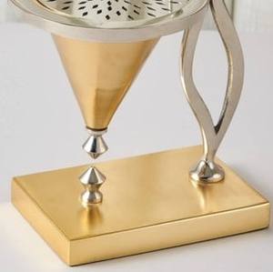 Quemador de Incienso Cónico de Metal de Lujo, Incensario Colgante de Metal, Diseño Flotante Creativo para el Hogar, Oficina, Majlis y Regalos de Oriente Medio - Product Image 3