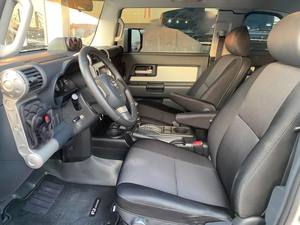 2018มือสอง FJ Cruiser GXR LHD พร้อม ACC Cruise Control Dark Fabric ที่นั่งภายในรถ AWD Drive อะลูมิเนียมแร็คหลังคา - Product Image 3