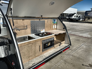 Remorque teardrop nuCamp RV TAG XL XL Boondock |   Mini-caravane pliante pour 2 personnes, maison mobile à prix avantageux - Product Image 5