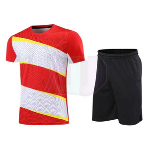 Uniforme de Fútbol Personalizable 100% Poliéster, Disponible al por Mayor, Logotipo, Nombre y Número Personalizados, Transpirable y Ligero para Equipos y Escuelas - Product Image 2