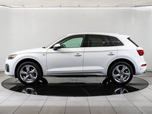 Q5 2017 Usado, SUV con Tracción en las Cuatro Ruedas, Interior de Cuero Oscuro, Transmisión Automática, 75k-100k Millas - Product Image 3