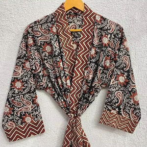 Robe Kimono en coton noir Boho fait à la main Robe longue imprimée Paisley pour femmes, tenue de nuit de bain d'été décontractée pour demoiselles d'honneur - Product Image 1