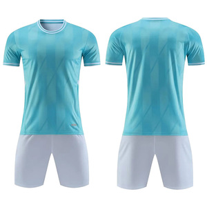 Proveedor de Uniformes de Fútbol OEM, Conjunto de Camiseta y Pantalones Cortos de Alto Rendimiento, Transpirable, de Secado Rápido y Ligero, con Impresión de Logotipo Personalizado - Product Image 6