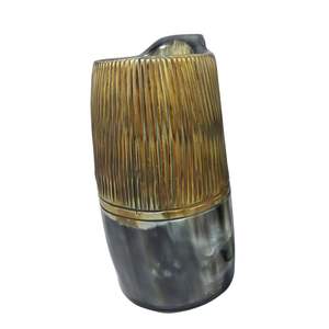 Fournisseur indien Tasse en corne de qualité supérieure avec corps poli à la main à texture lisse pour une utilisation en plein air de grande capacité - Product Image 2