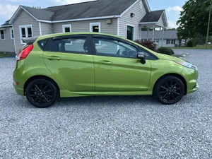 Ford Fiesta 2019 en parfait état - Product Image 3