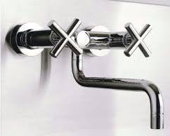 Elegante Grifo Mezclador de Lavabo para Baño y Cocina, Fabricado en Italia, 100% Latón, 2 Orificios, Montaje en Pared, Doble Manija, Acabado Cepillado, Acero Inoxidable - Product Image 2