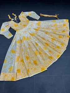 Meilleure combinaison de couleurs de Kurti en robe longue Anarkali Kurti Suit en matière Georgette Prêt-à-porter Acheter auprès du fabricant du Gujarat - Product Image 5