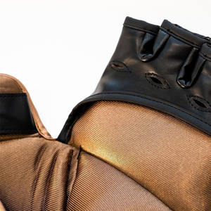 Gants de MMA en cuir de vachette de haute qualité, nouveau design, avec logo personnalisé, mélange de couleurs, poignées pour l'entraînement aux arts martiaux en plein air - Product Image 2