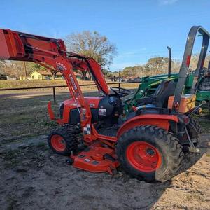 Solution de tracteur à conducteur marchant puissante, conçue pour Kubota B2601, avec un moteur performant de 12 à 35 CV. - Product Image 5