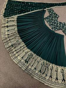 Lehenga Choli-ropa de boda y fiesta, bordado pesado de seda, con Dupatta, distribuidor y distribuidor indio - Product Image 6