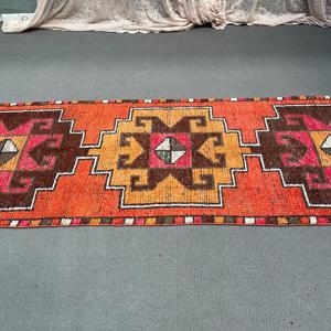 Alfombra Turca Vintage, Alfombra de 3x10.1 pies, Alfombra de Lana Abstracta Roja Marrón - Product Image 5