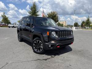 Jeep Renegade Trailhawk 2023 d'occasion propre - Product Image 2